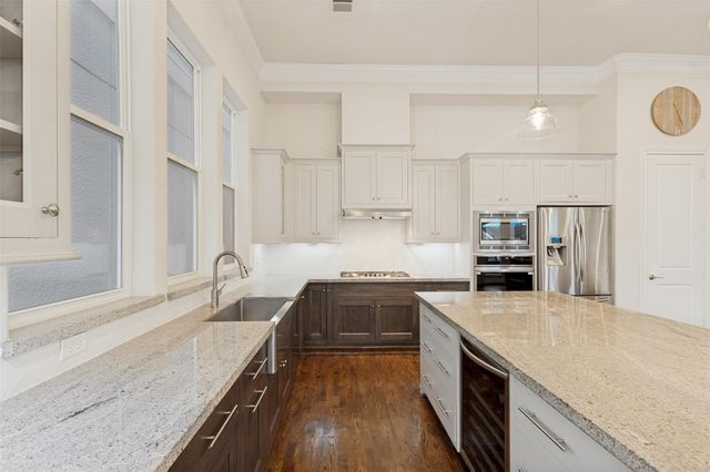 1732 W 23rd Street, Houston, TX 77008