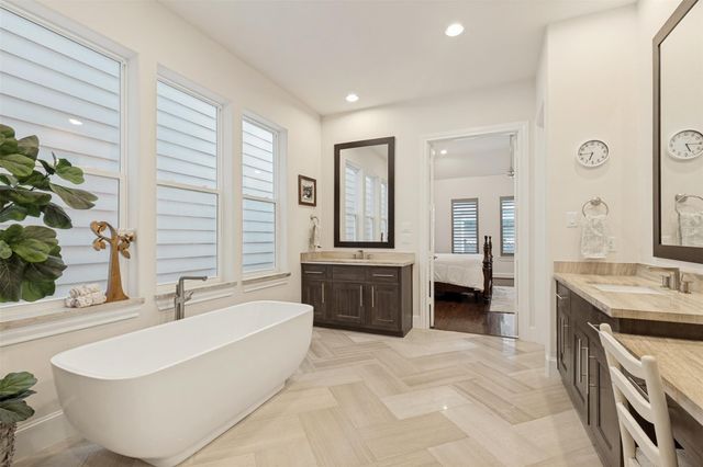 1732 W 23rd Street, Houston, TX 77008
