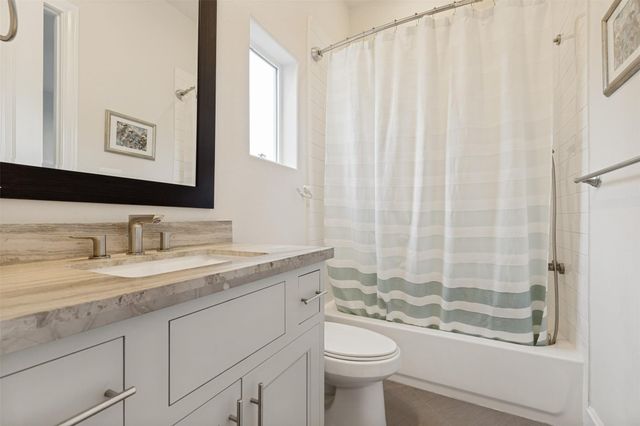 1732 W 23rd Street, Houston, TX 77008