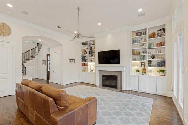 1732 W 23rd Street, Houston, TX 77008