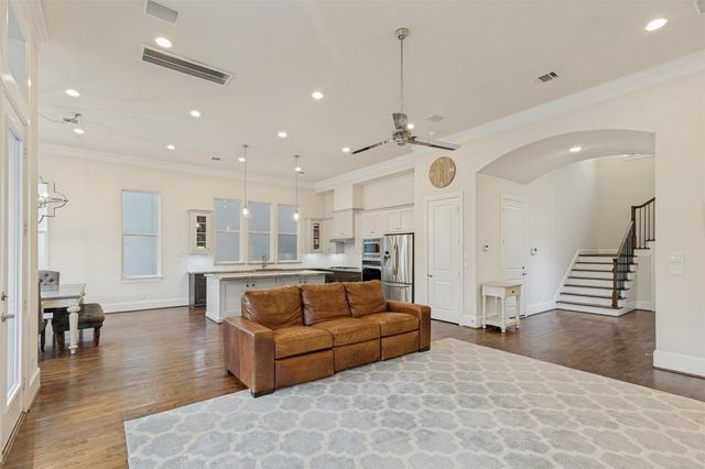 1732 W 23rd Street, Houston, TX 77008