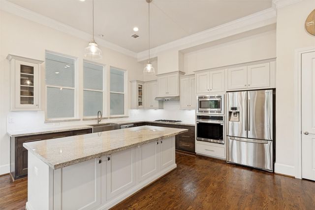 1732 W 23rd Street, Houston, TX 77008