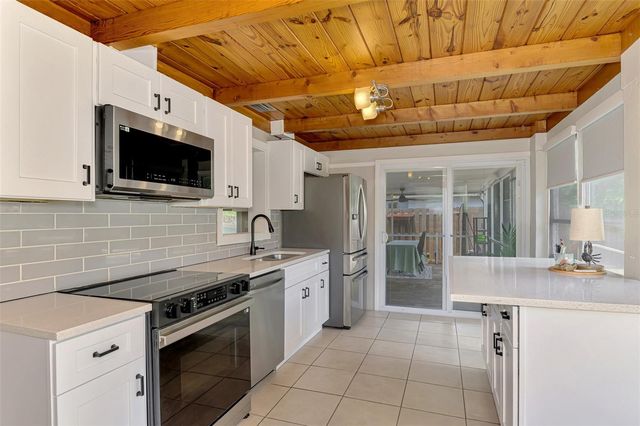 71 WINSON AVENUE, Englewood, FL 34223