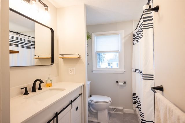 47 Long Street, Warwick, RI 02888