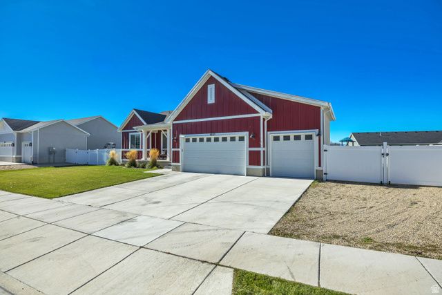 4803 N EMERALD AVE, Eagle Mountain, UT 84005