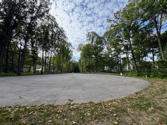 14672 Crest View Court, South Haven, MI 49090