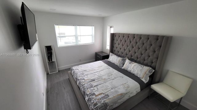 821 NE 6th St 1, Hallandale Beach, FL 33009