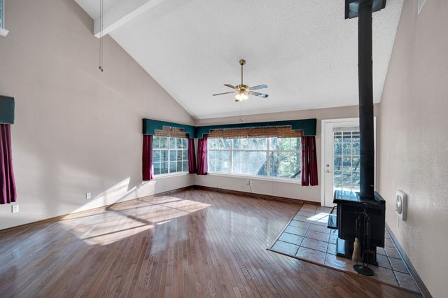 488 Loma Linda Road, Palmer, TX 75152