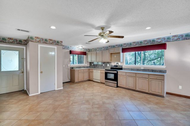 488 Loma Linda Road, Palmer, TX 75152