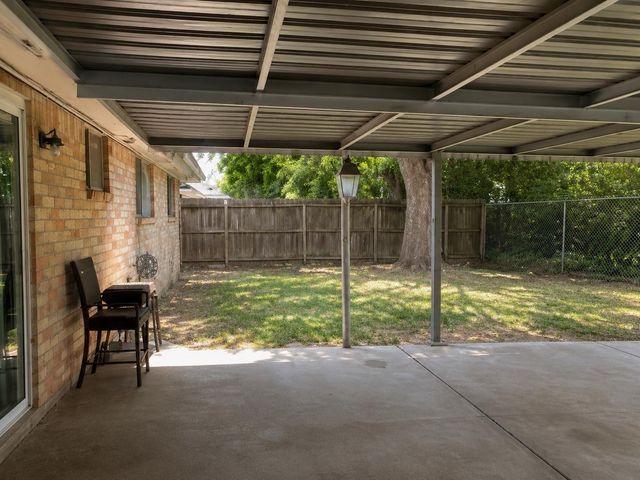 7607 Salge Drive, Houston, TX 77040