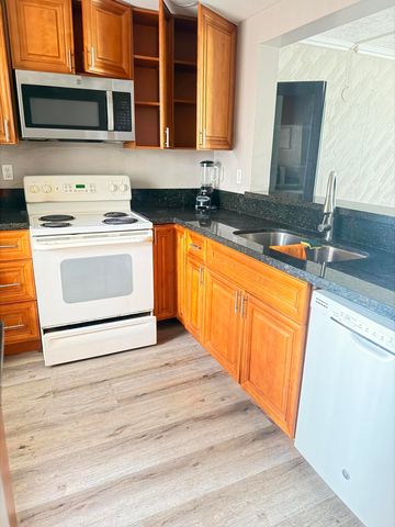 6451 N University Drive Apt 212, Tamarac, FL 33321
