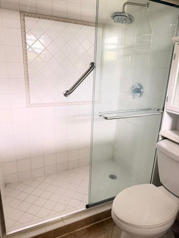6451 N University Drive Apt 212, Tamarac, FL 33321