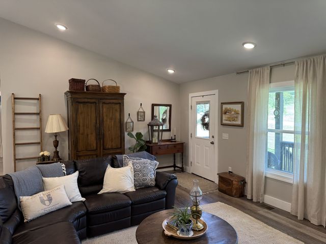 3775 Highway 10, Hartsville, TN 37074