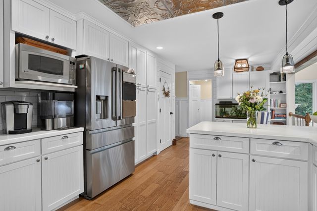 122 Prides Crossing Rd, Sudbury, MA 01776