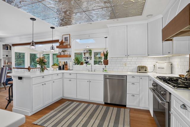 122 Prides Crossing Rd, Sudbury, MA 01776
