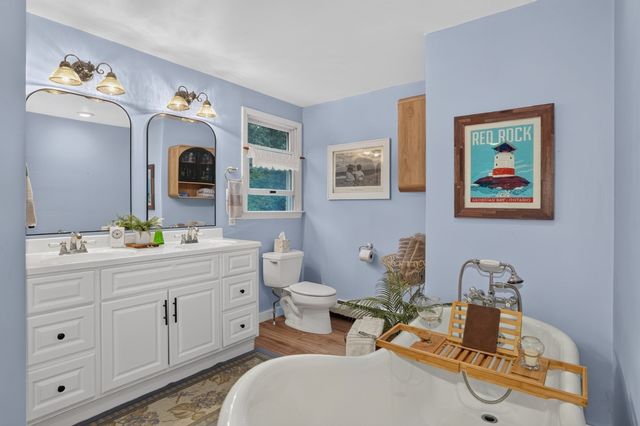 122 Prides Crossing Rd, Sudbury, MA 01776