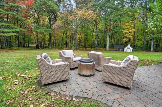 122 Prides Crossing Rd, Sudbury, MA 01776
