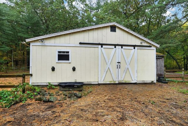 122 Prides Crossing Rd, Sudbury, MA 01776