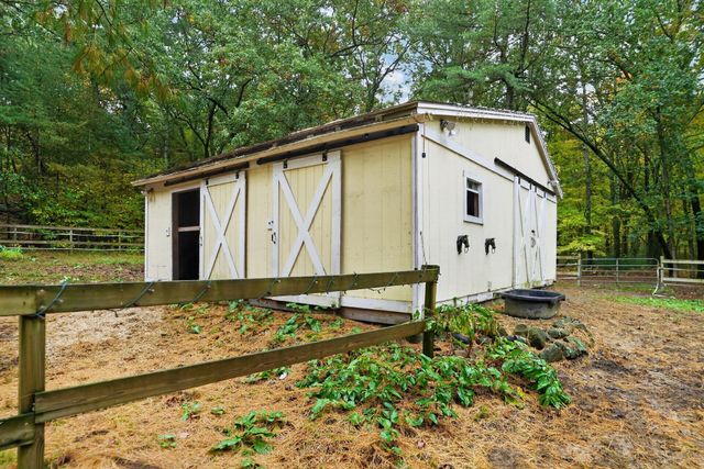 122 Prides Crossing Rd, Sudbury, MA 01776