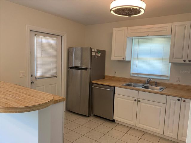 1875 VAMO DRIVE, Sarasota, FL 34231