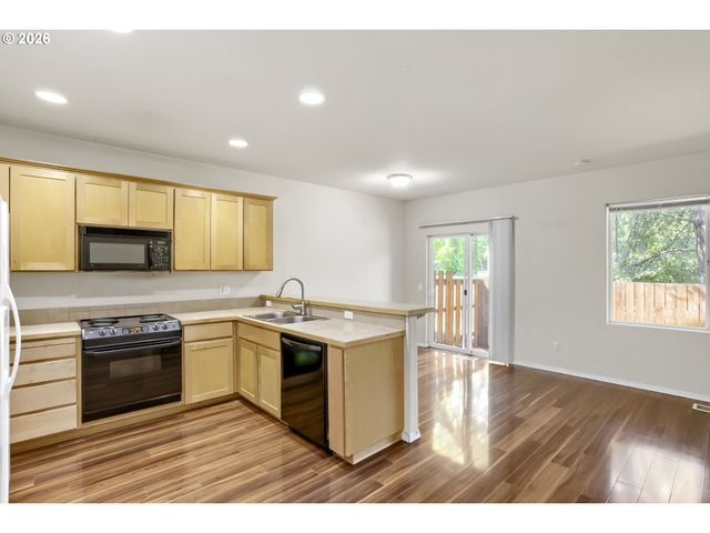 6509 Ne DEER RUN St, Hillsboro, OR 97124