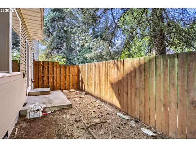 6509 Ne DEER RUN St, Hillsboro, OR 97124