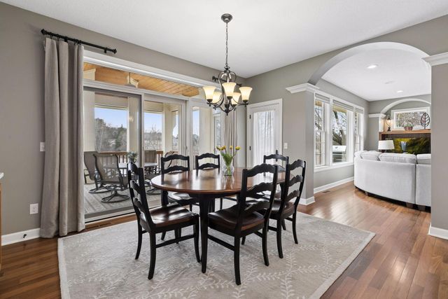 572 Spruce Circle, Eagan, MN 55123