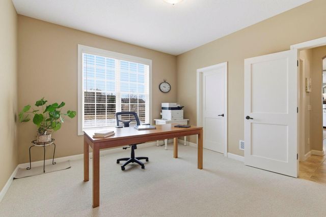 572 Spruce Circle, Eagan, MN 55123