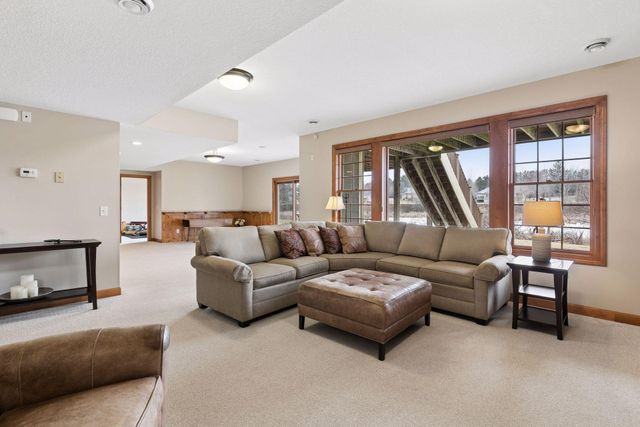 572 Spruce Circle, Eagan, MN 55123