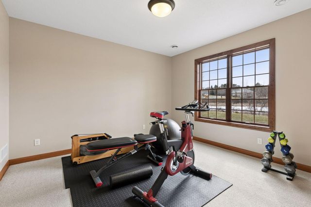 572 Spruce Circle, Eagan, MN 55123