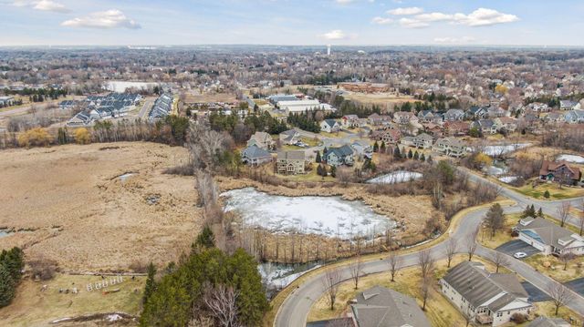 572 Spruce Circle, Eagan, MN 55123