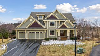 572 Spruce Circle, Eagan, MN 55123