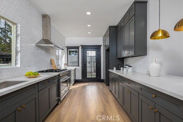 2274 W 21st Street, Los Angeles, CA 90018