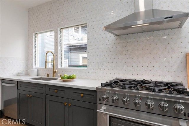 2274 W 21st Street, Los Angeles, CA 90018