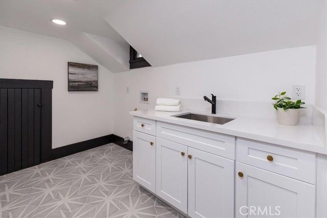 2274 W 21st Street, Los Angeles, CA 90018