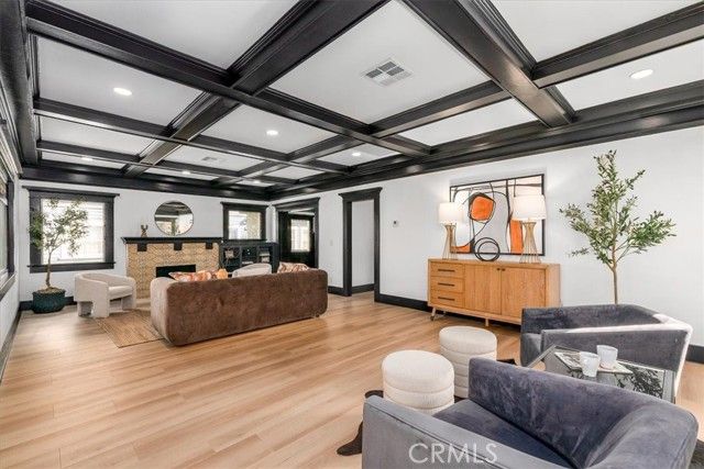 2274 W 21st Street, Los Angeles, CA 90018