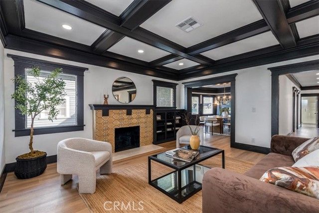 2274 W 21st Street, Los Angeles, CA 90018