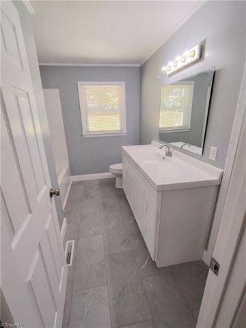 826 Graylyn Drive, High Point, NC 27263