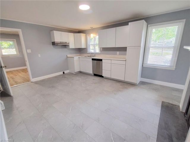 826 Graylyn Drive, High Point, NC 27263