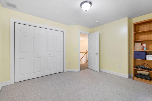 27 Tannery Rd., Sturbridge, MA 01518
