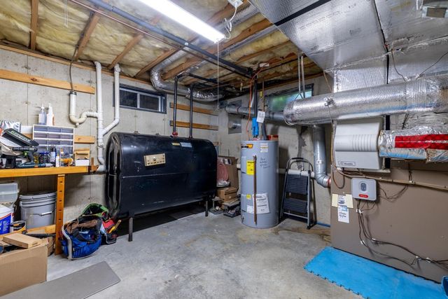 27 Tannery Rd., Sturbridge, MA 01518