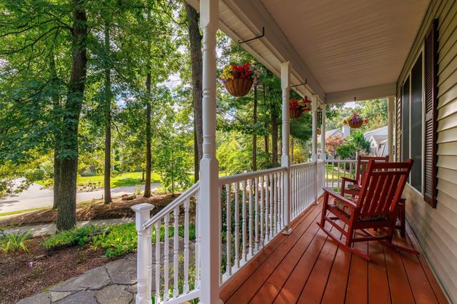 27 Tannery Rd., Sturbridge, MA 01518