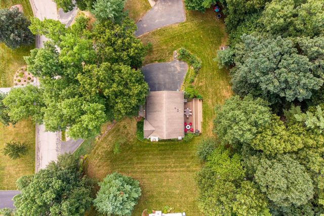 27 Tannery Rd., Sturbridge, MA 01518