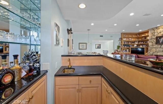 19825 Santa Rita Street, Woodland Hills, CA 91364