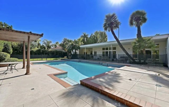 19825 Santa Rita Street, Woodland Hills, CA 91364