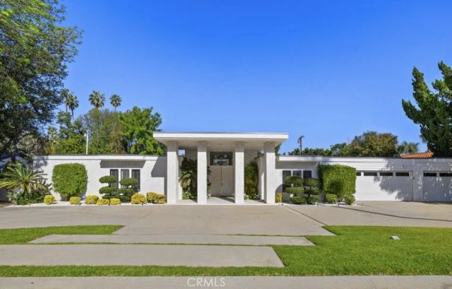 19825 Santa Rita Street, Woodland Hills, CA 91364