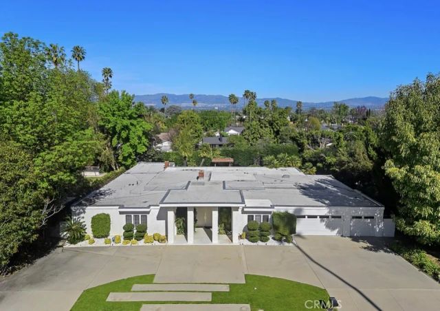 19825 Santa Rita Street, Woodland Hills, CA 91364
