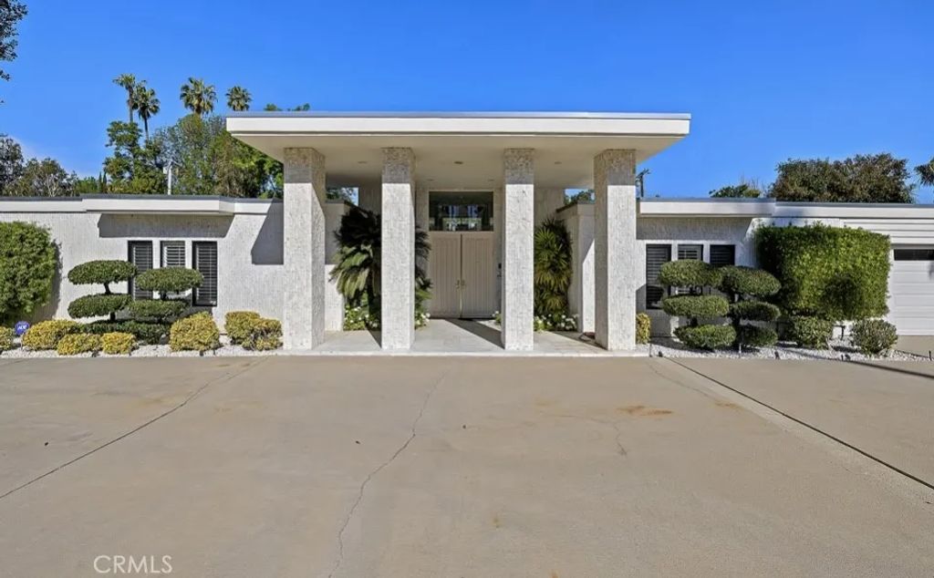 19825 Santa Rita Street, Woodland Hills, CA 91364