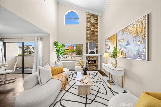 4211 Arch 203, Studio City, CA 91604