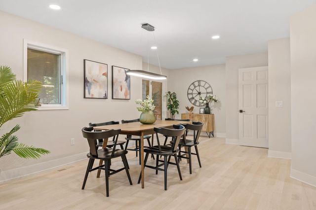 17711 Creek Ridge Pass, Minnetonka, MN 55345